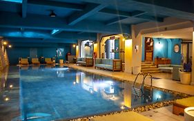 Le Louvre Hotel & Spa